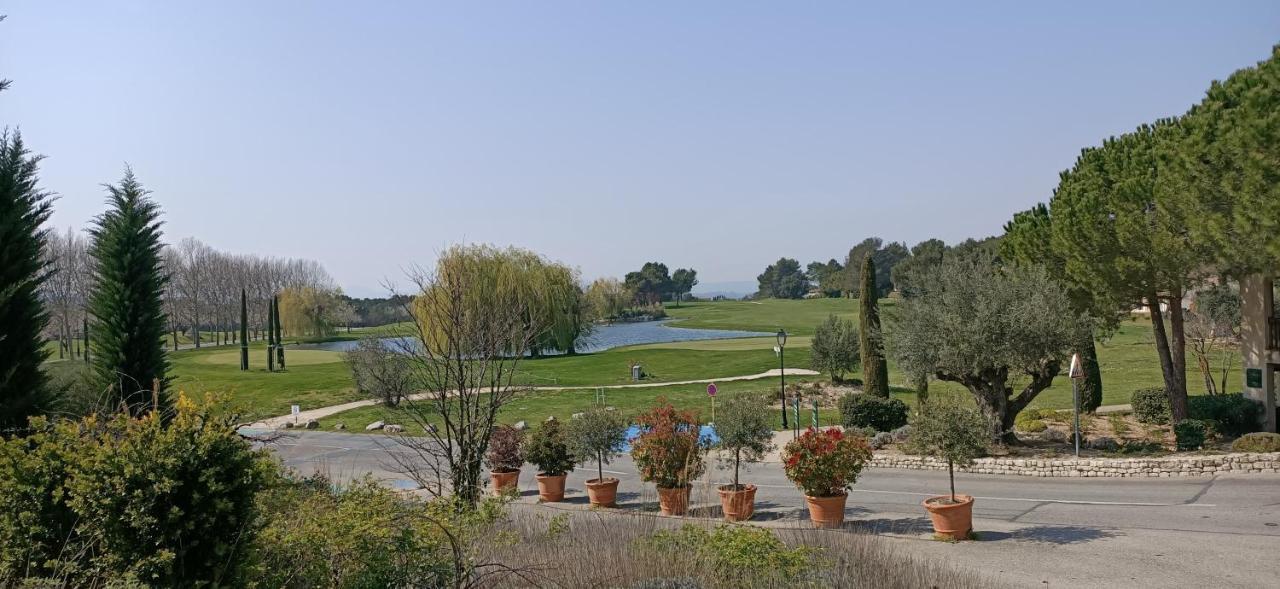 Charmant T2 Climatise Avec Belle Vue , Golf De Pont-Royal มัลล์มอร์ ภายนอก รูปภาพ
