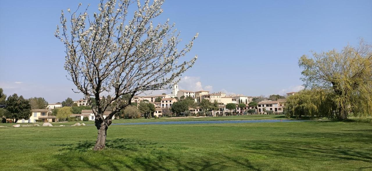 Charmant T2 Climatise Avec Belle Vue , Golf De Pont-Royal มัลล์มอร์ ภายนอก รูปภาพ