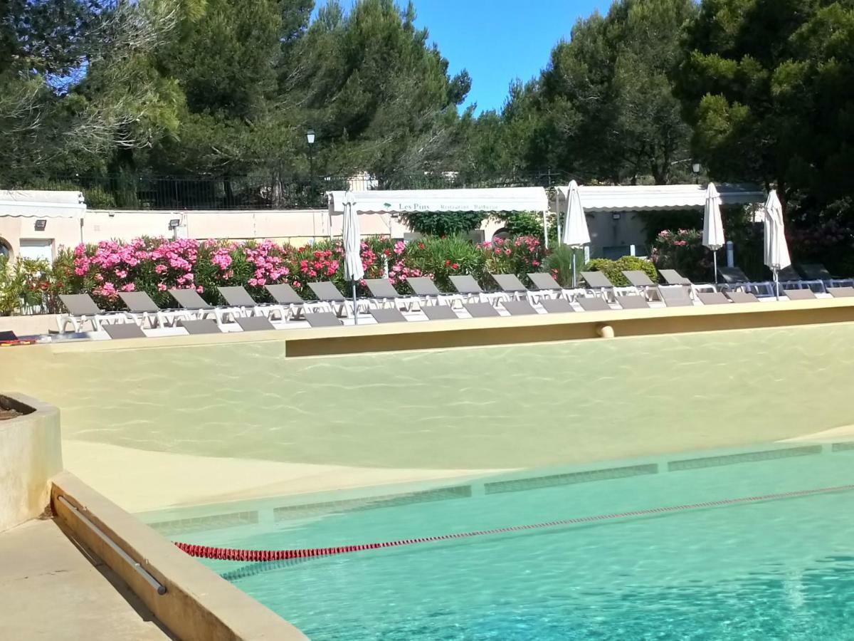 Charmant T2 Climatise Avec Belle Vue , Golf De Pont-Royal มัลล์มอร์ ภายนอก รูปภาพ